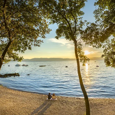 Aminess Younique Gaia *