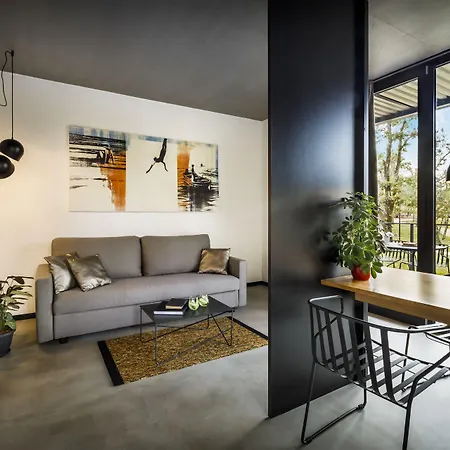 Willa Aminess Younique Gaia Nijvice