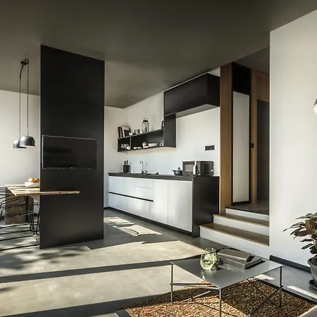 Aminess Younique Gaia