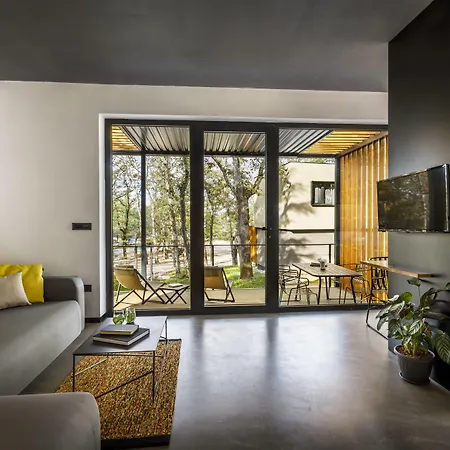 Aminess Younique Gaia Willa Nijvice