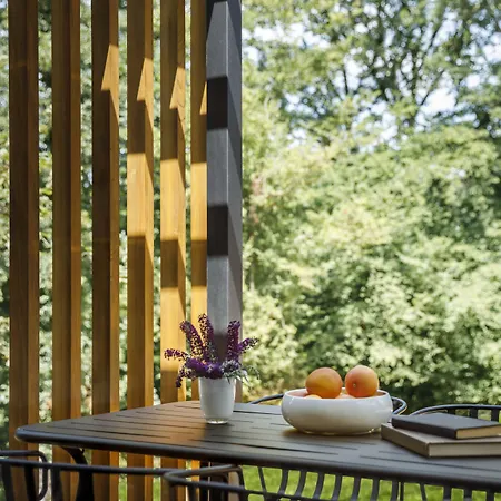 Willa Aminess Younique Gaia Nijvice