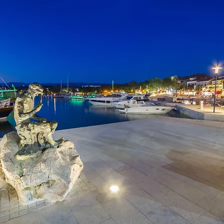 Willa Aminess Younique Gaia *